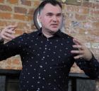 А чего именно ты-то хочешь, если усомниться в приказах мамы и посланиях от папы в твоем детстве?