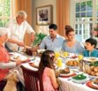 Важно ли собираться за столом всей семьей